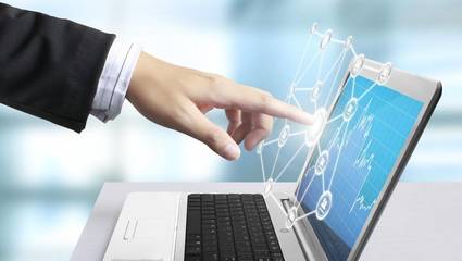 男生適合學(xué)且好就業(yè)的專業(yè)探索 聚焦計(jì)算機(jī)技術(shù)開發(fā)的潛力與前景